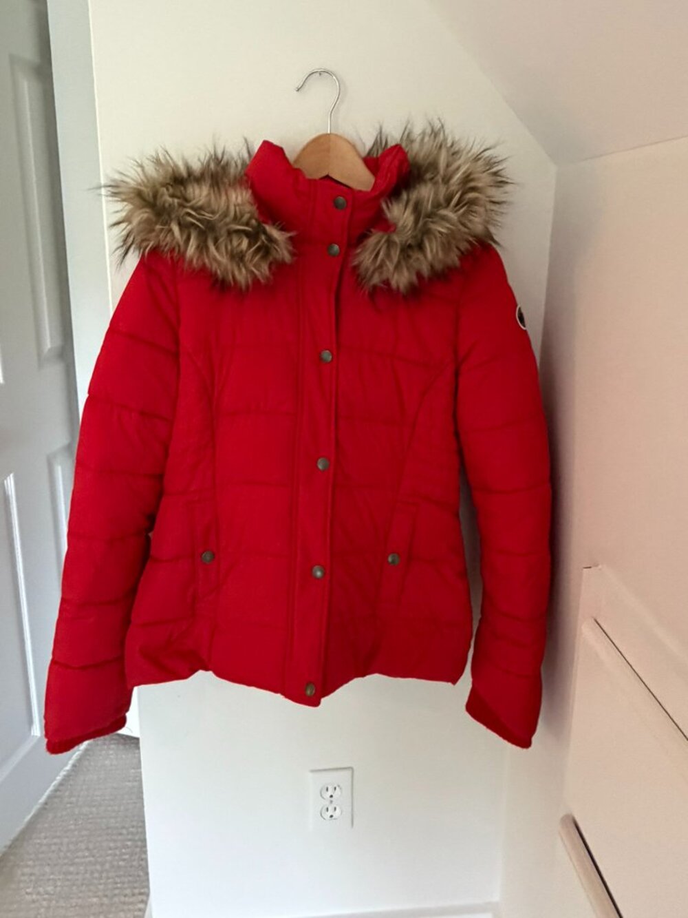 Abercrombie & Fitch Women's Red Puffer Coat Small Removable Fur Y2K Inspired